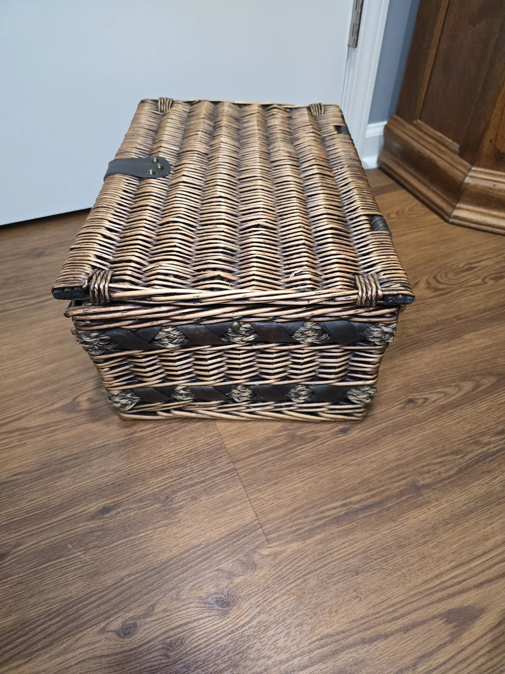 Woven Rattan Picnic Basket with Leather Handle - Brown